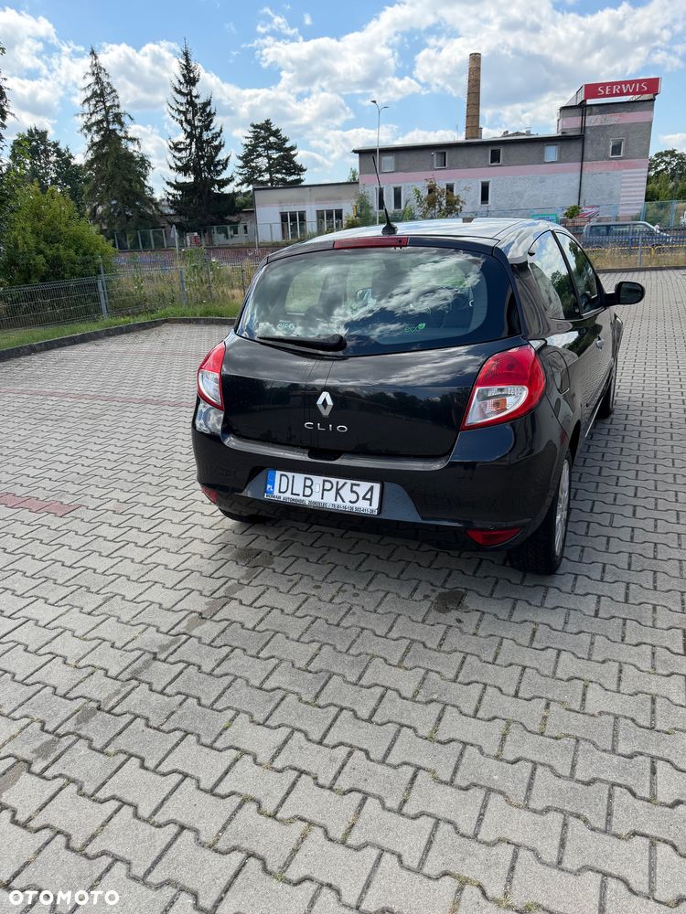 Renault Clio 1.2 16V Authentique - 3
