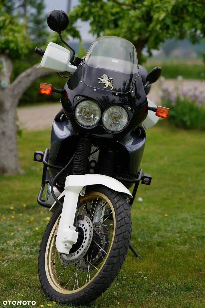 Honda XRV - 6