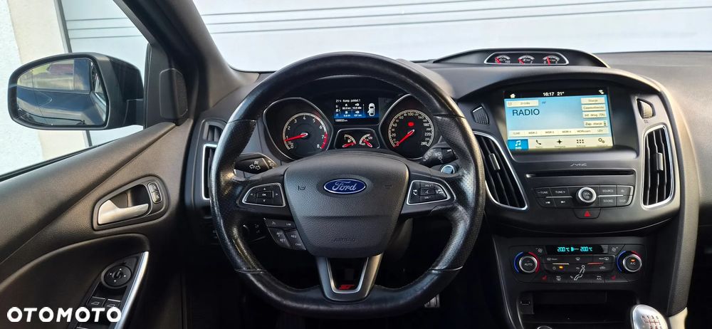 Ford Focus 2.0 EcoBoost ST-2 - 29
