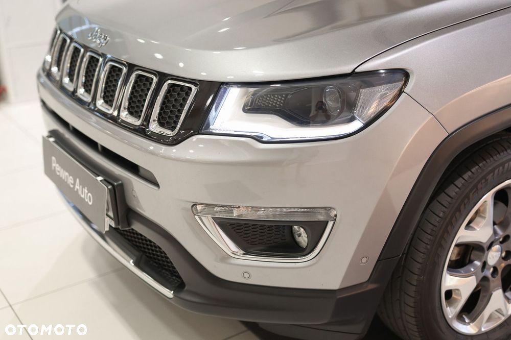 Jeep Compass - 29