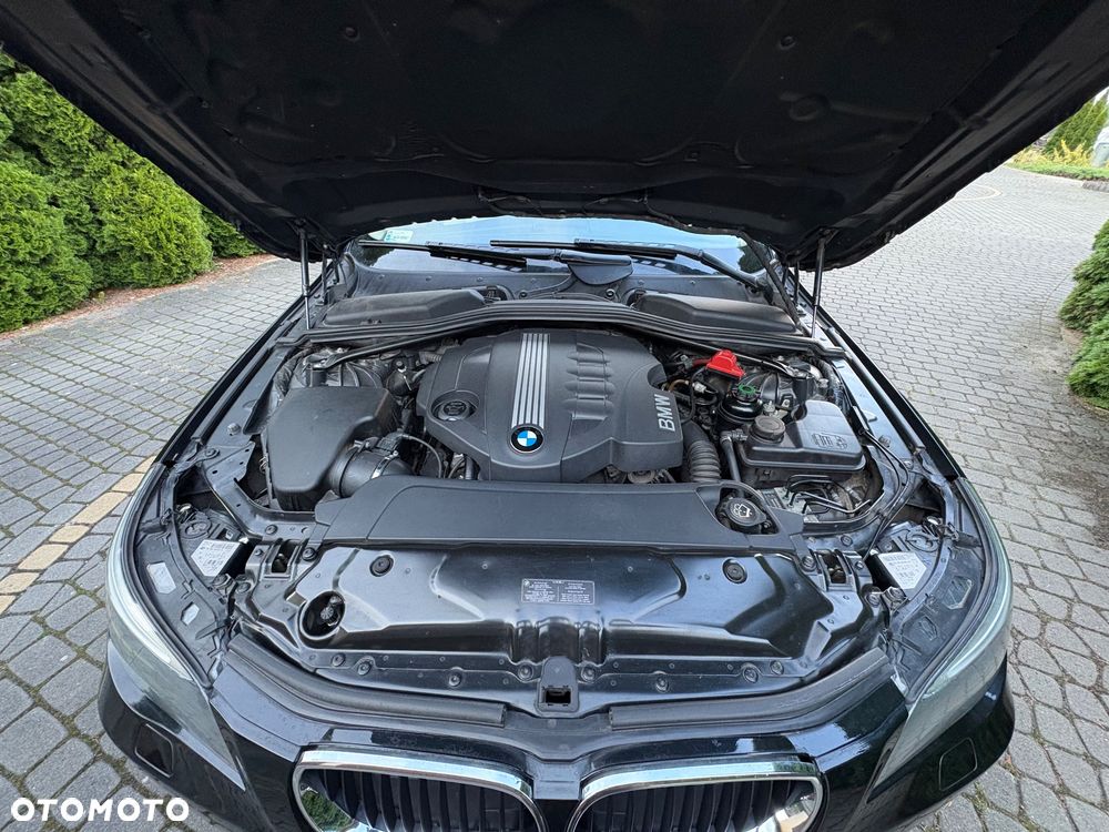 BMW Seria 5 520d - 23