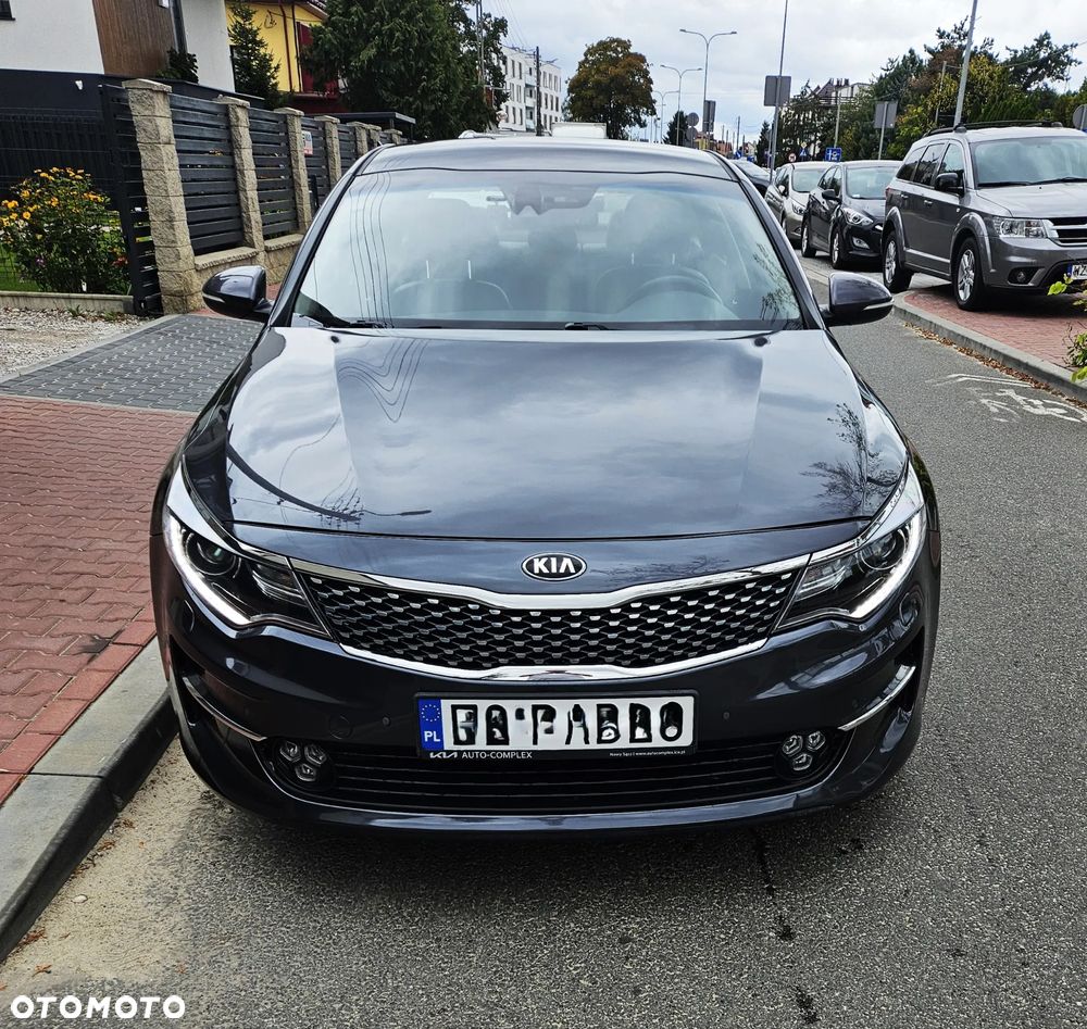 Kia Optima 2.0 L - 14