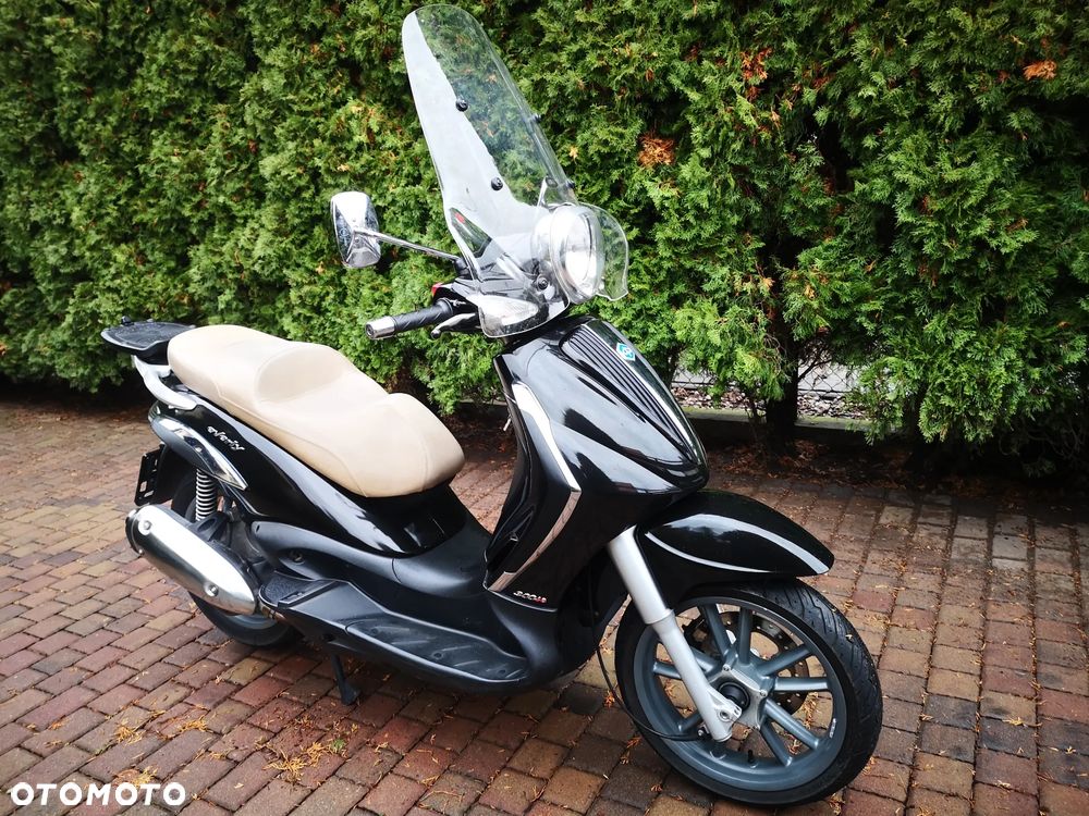 Piaggio Beverly - 11