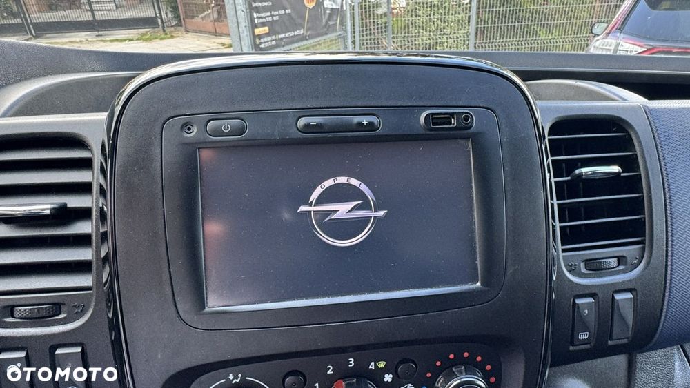 Opel Vivaro - 21
