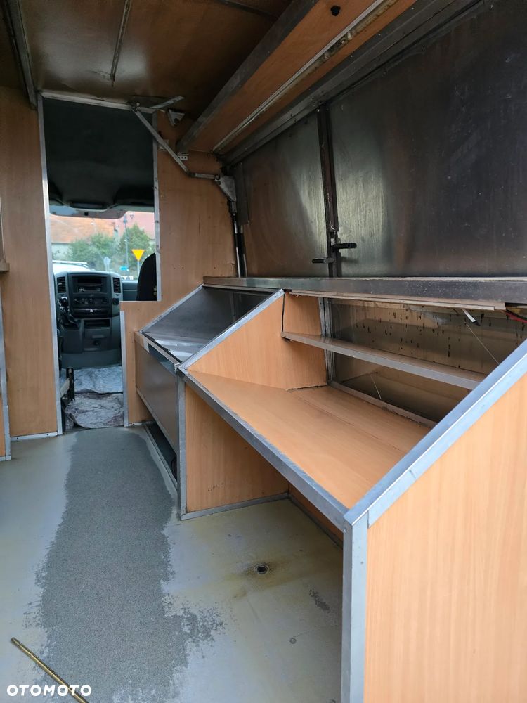 Mercedes-Benz Sprinter - 4