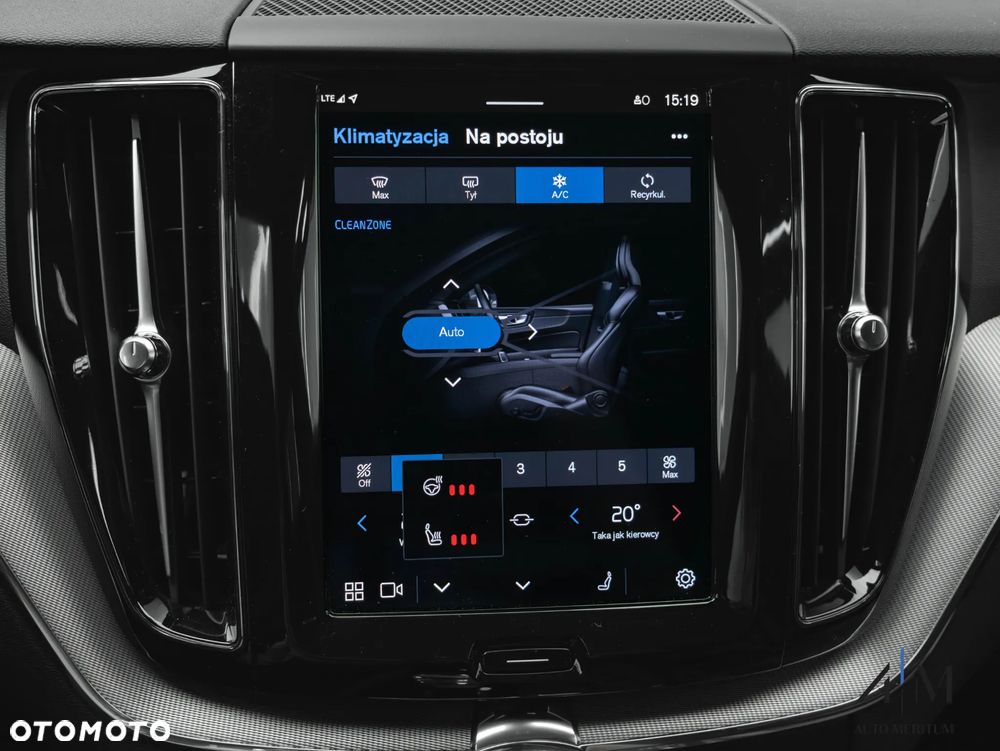 Volvo XC 60 B4 D AWD Plus Dark - 19