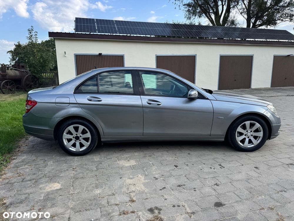 Mercedes-Benz C-Class 2010 photo 4
