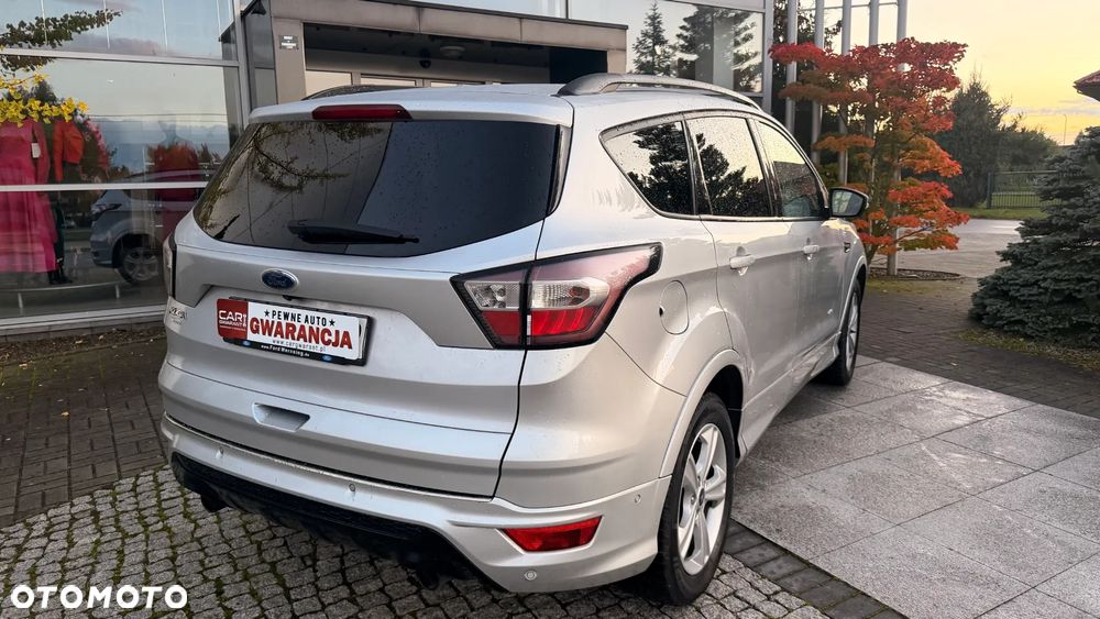 Ford Kuga - 31
