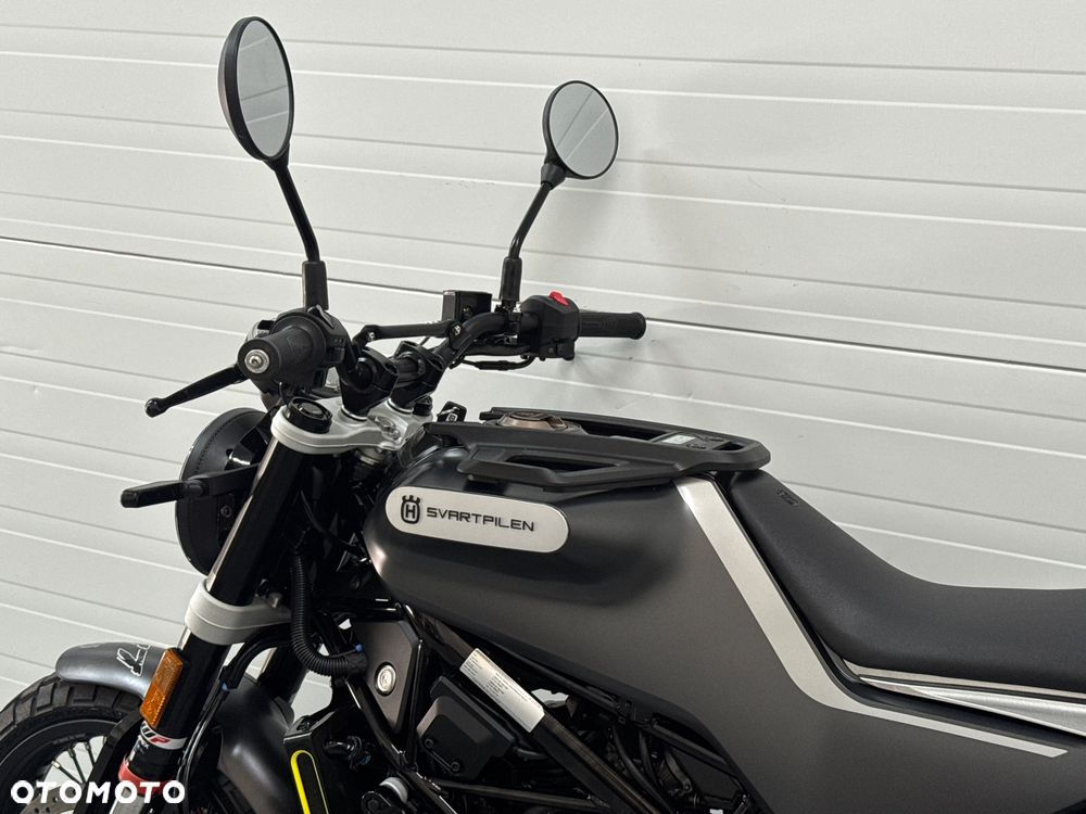 Husqvarna Svartpilen - 16