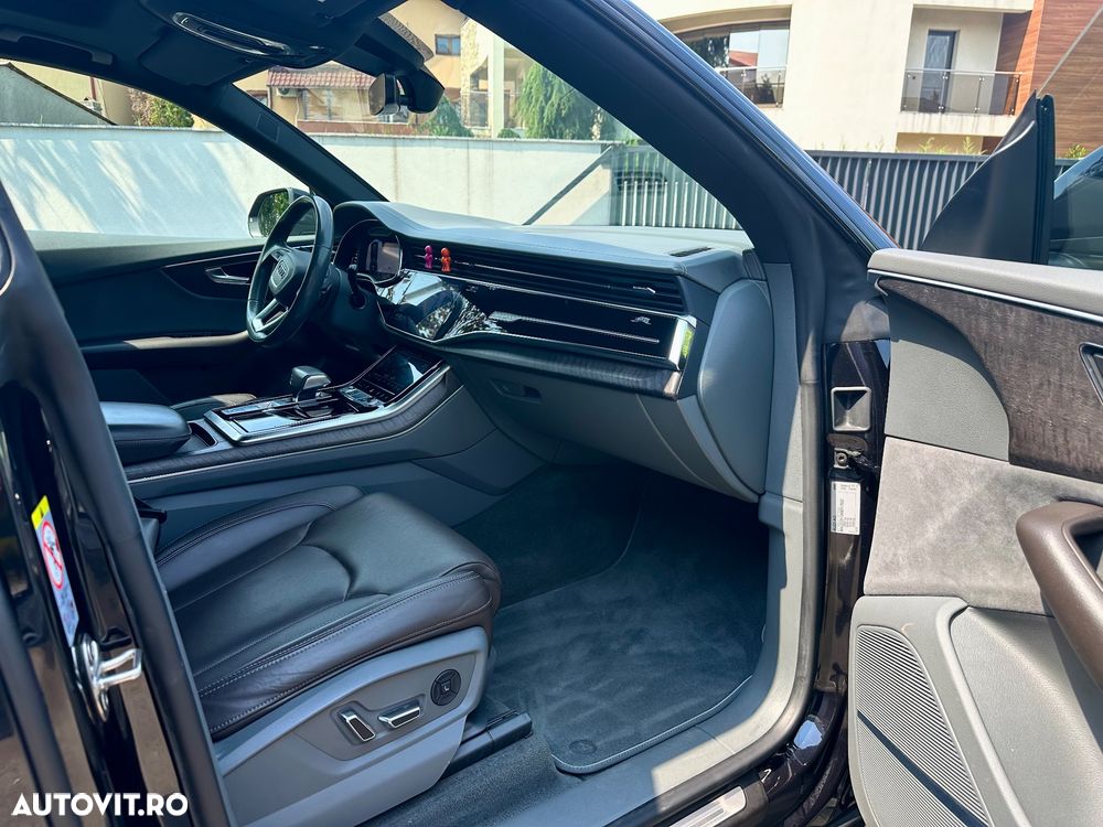 Audi Q8 - 10