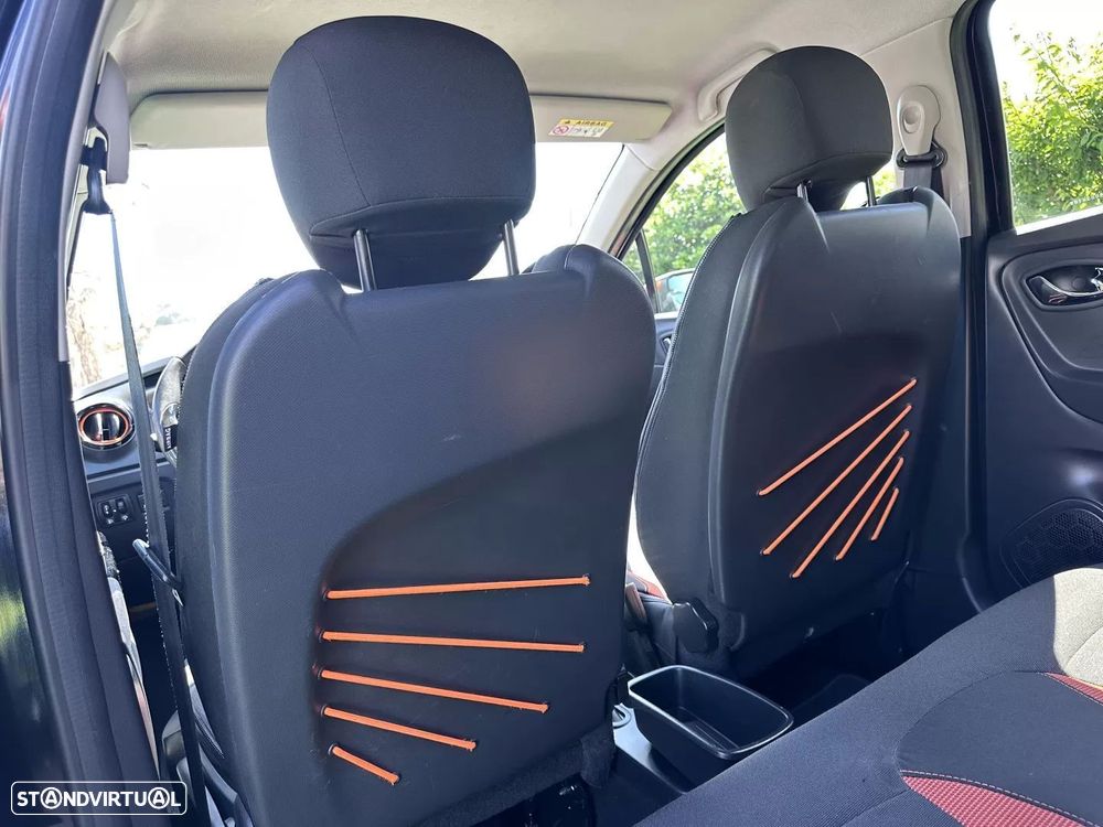 Renault Captur 1.5 dCi Sport EDC - 48