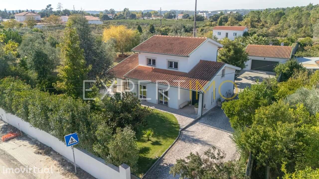 Moradia T5 c/ 500M2 1445m2 terreno, piscina, jardim na Mealhada - Grande imagem: 2/33