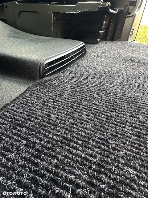 Mercedes-Benz VITO 5 OSÓB 2xKLiMA SKÓRA NAWi ASYSTENT - 25