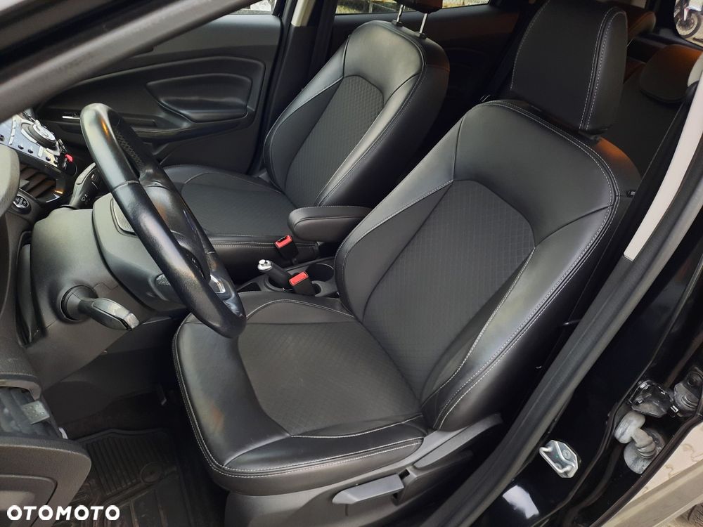 Ford EcoSport - 17