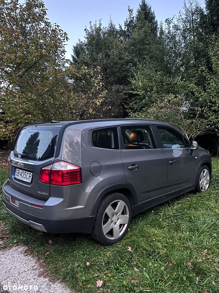 Chevrolet Orlando 2011 photo 3