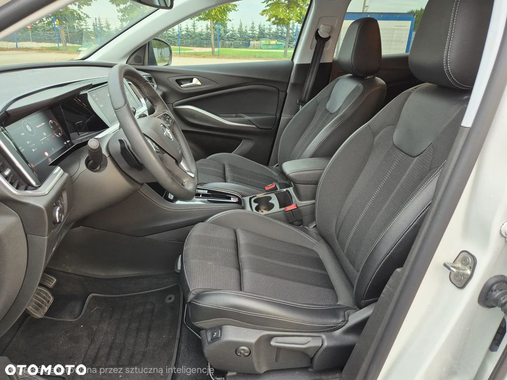 Opel Grandland 1.2 T GS Line S&S - 8