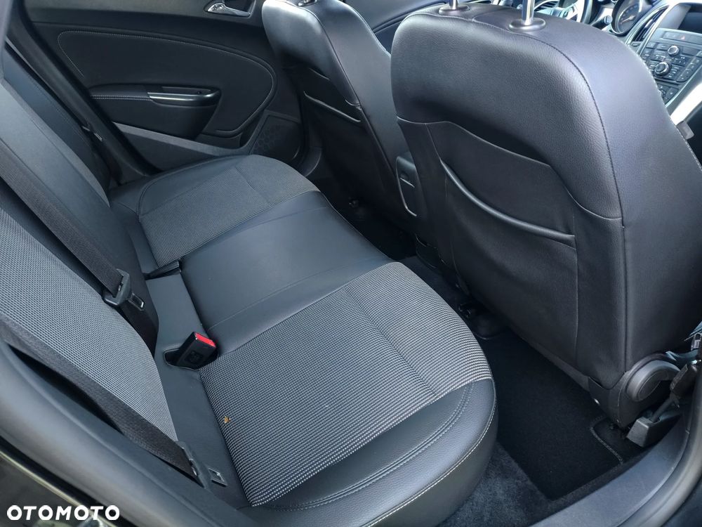 Opel Astra IV 1.7 CDTI Cosmo - 19