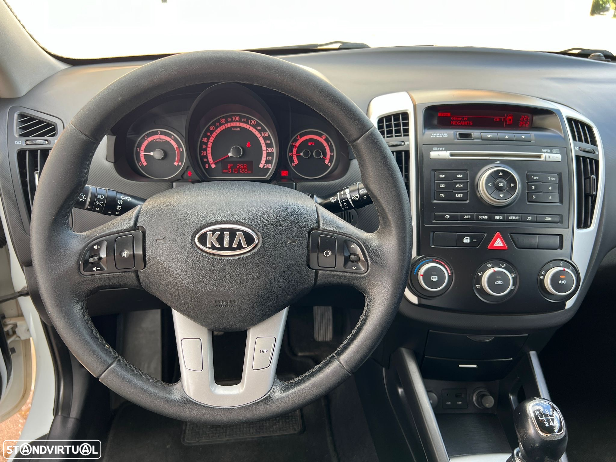 Kia Ceed S Coupé 1.6 CRDi EX - 29