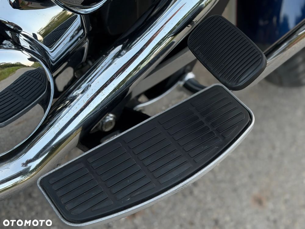 Suzuki Boulevard - 22