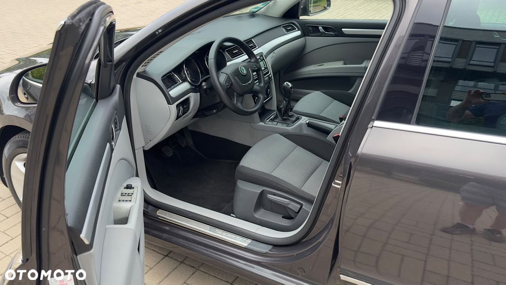 Skoda Superb 2.0 TDI Platinum - 18