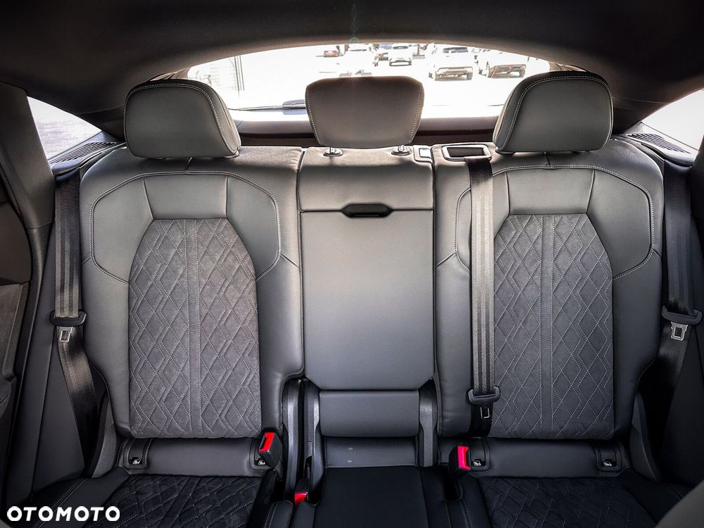Audi Q5 Sportback - 41