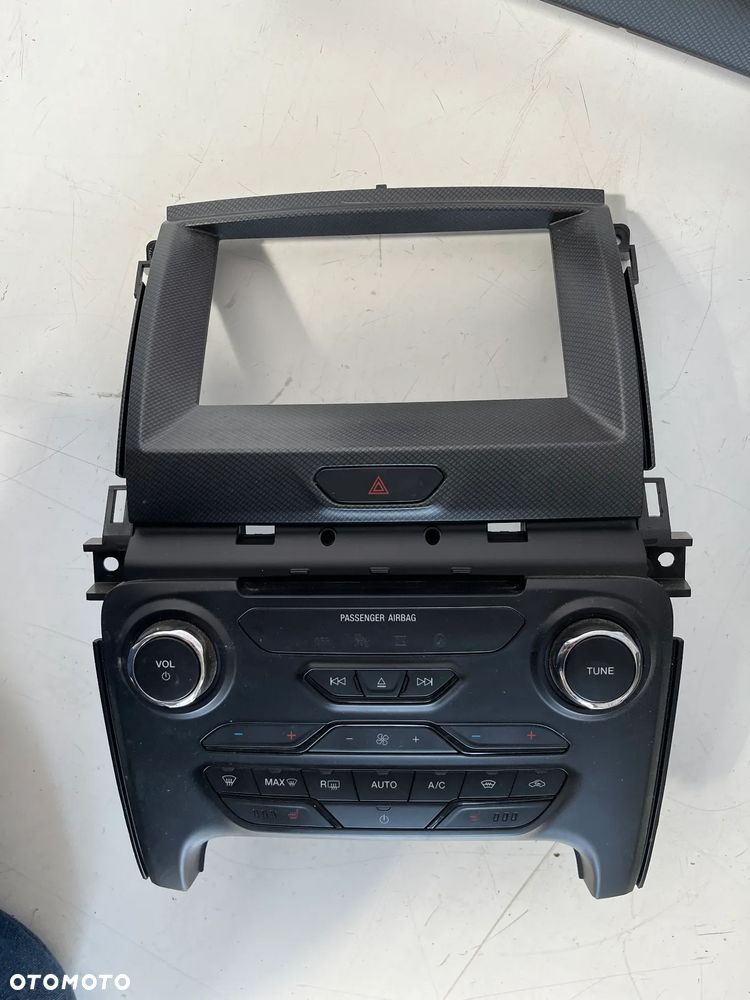 FORD RANGER  PANEL RADIA EB3T-18E245-FL - 1