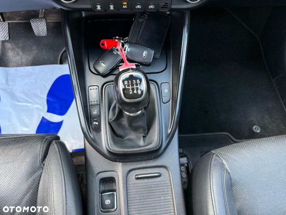 Kia Carens 1.7 CRDi Spirit - 11