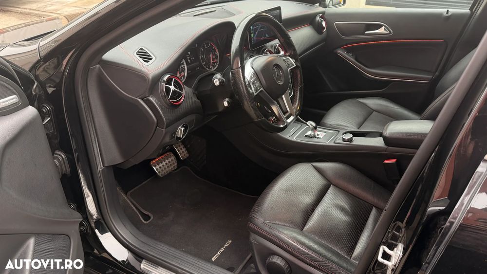 Mercedes-Benz A 45 AMG - 8