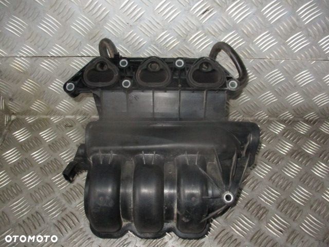 Kolektor ssący 03E129711C Seat Ibiza III 1.2 - 2