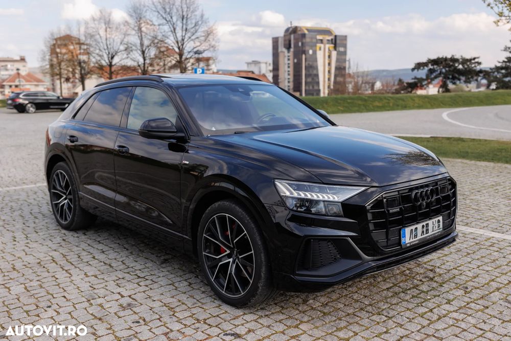 Audi Q8 - 1