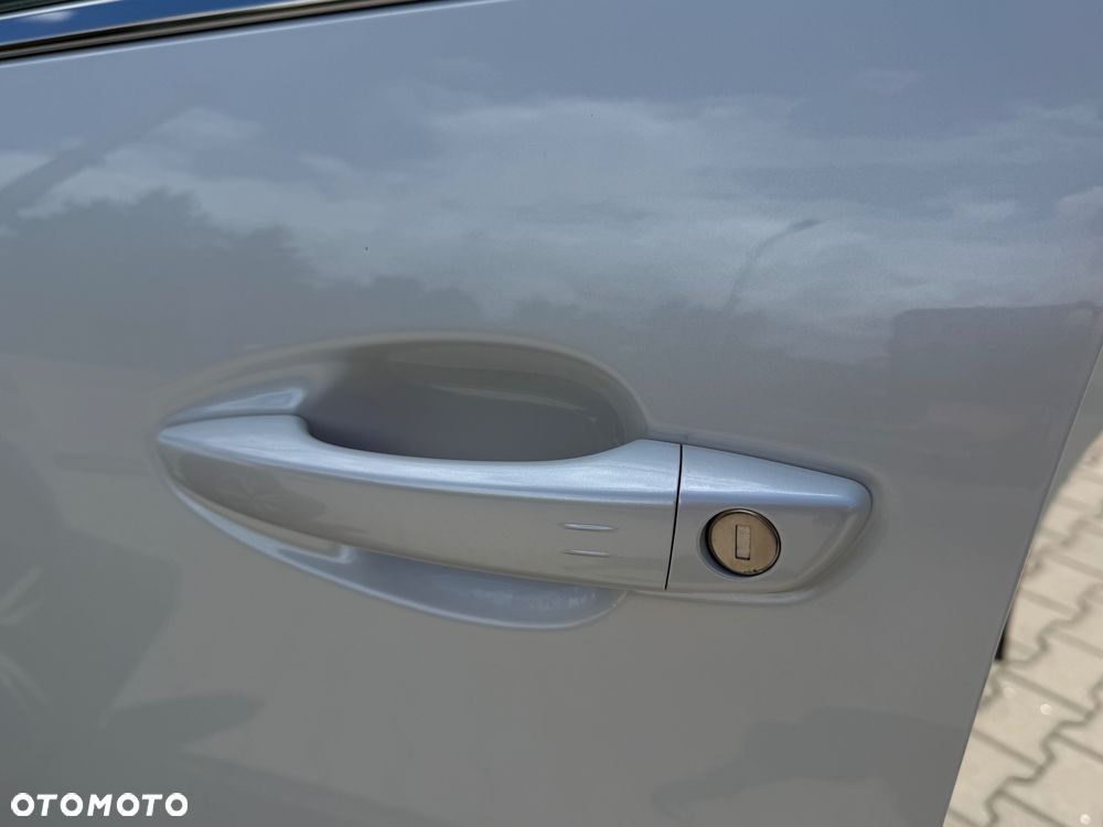 Peugeot 3008 1.6 PureTech HYbrid Allure S&S EAT8 - 23
