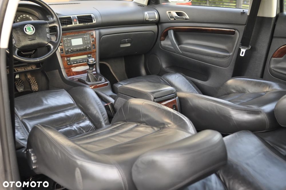 Skoda Superb 1.8 Turbo Elegance - 38