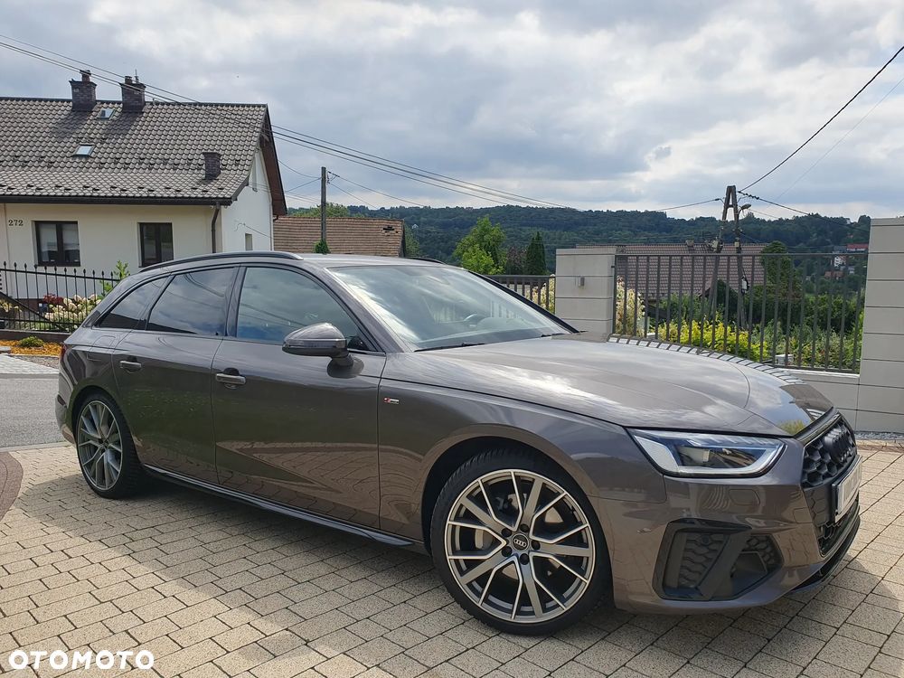 Audi A4 Avant 40 TDI quattro S tronic S line - 28