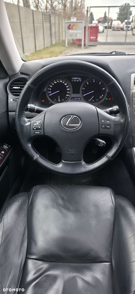 Lexus IS 220 D Prestige - 17