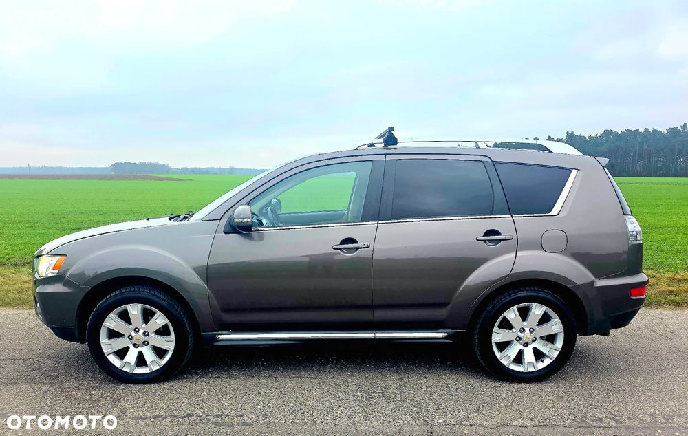 Mitsubishi Outlander 2.4 Instyle NAVI EU5 CVT - 8