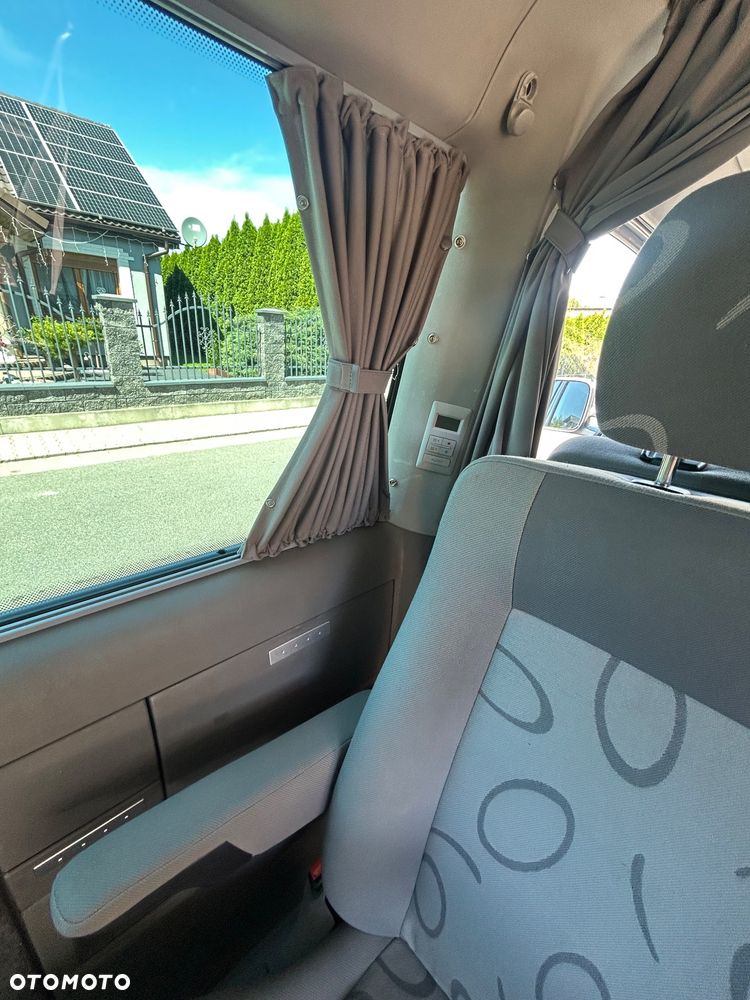 Volkswagen Multivan Standard - 24