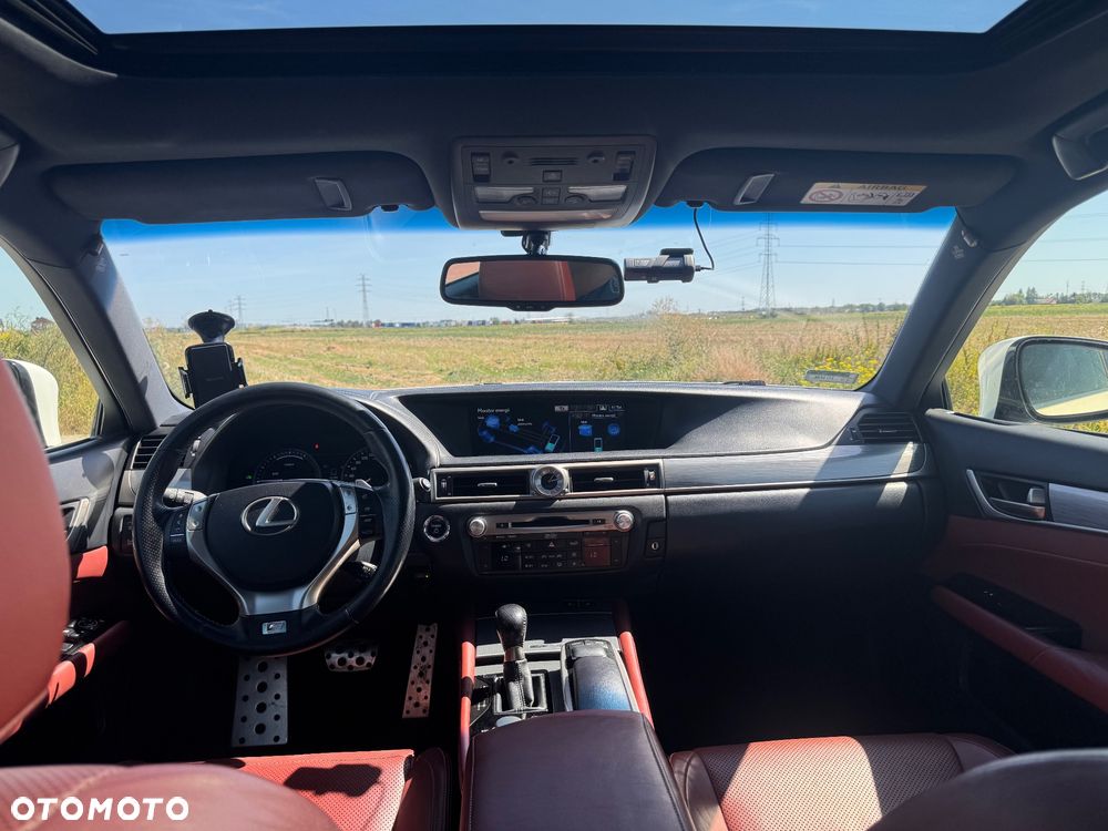 Lexus GS - 10