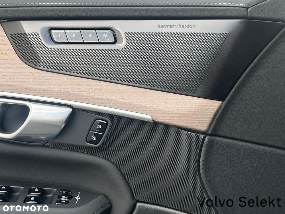 Volvo XC 90 - 30