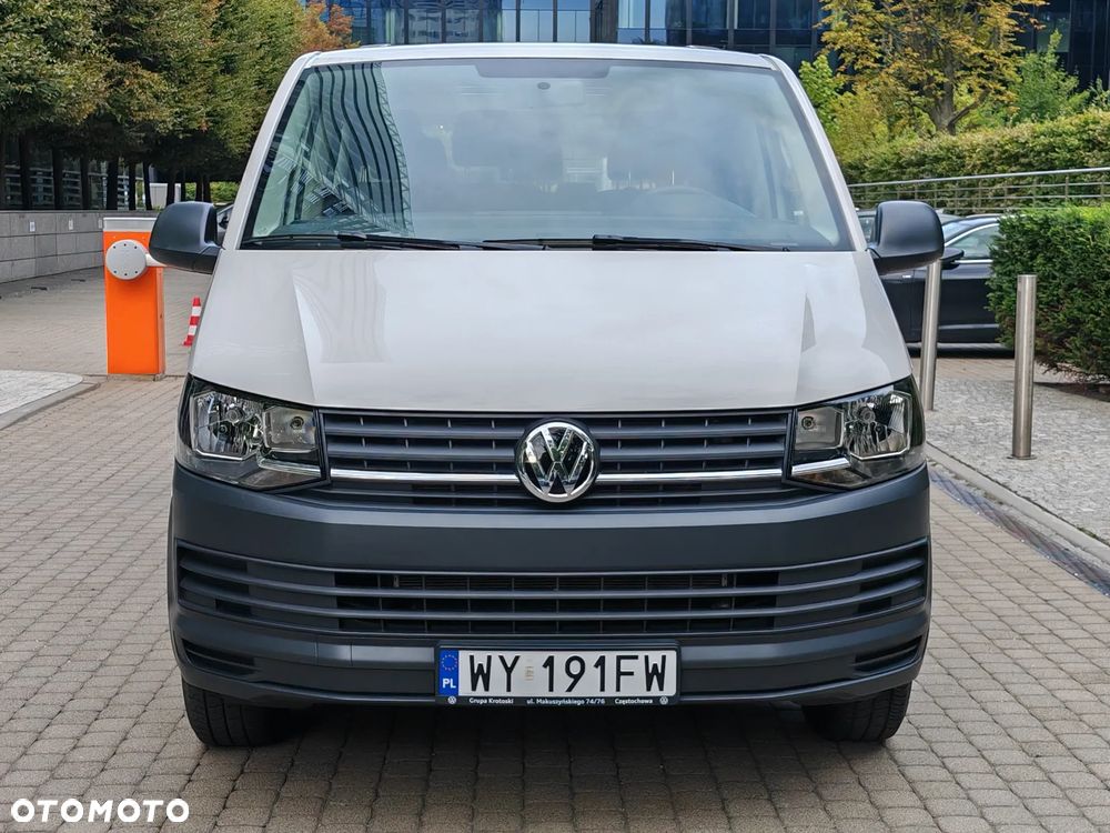Volkswagen Caravelle - 2