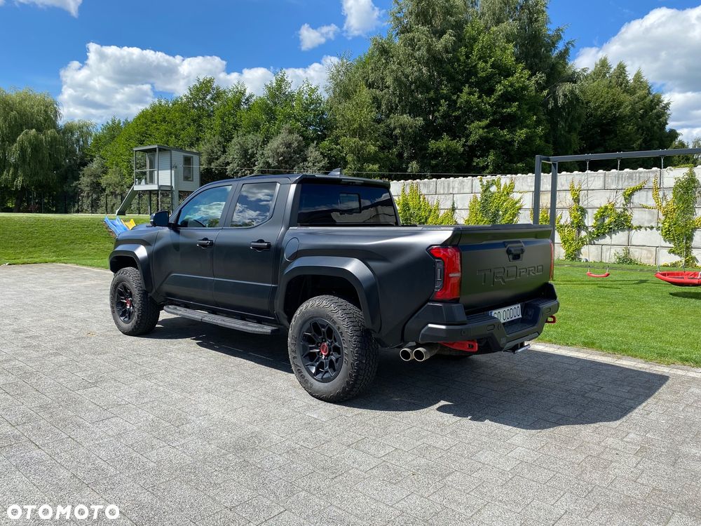 Toyota Tacoma - 21