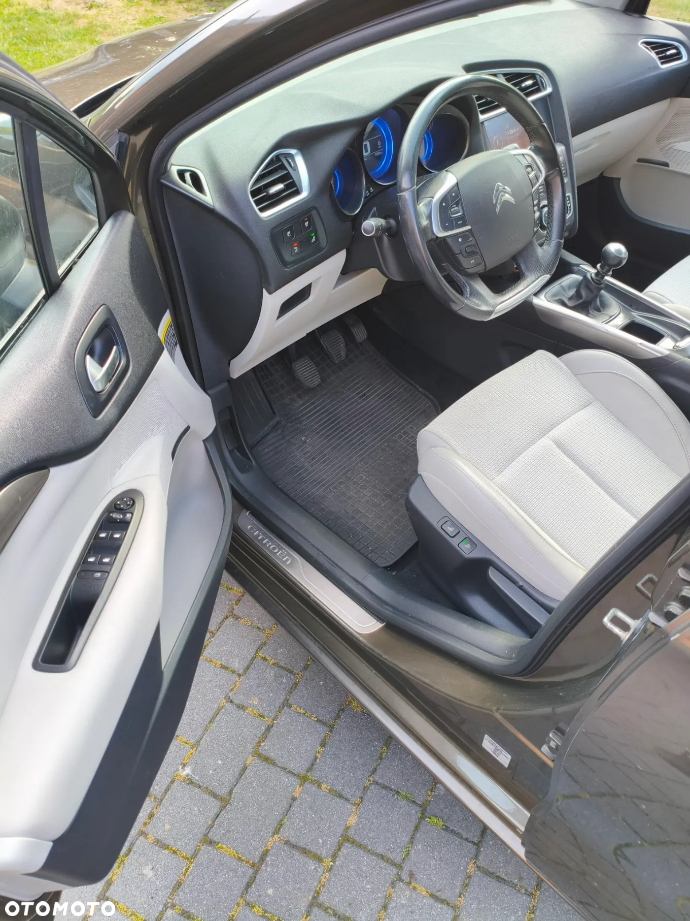 Citroën C4 2.0 HDi Exclusive - 9