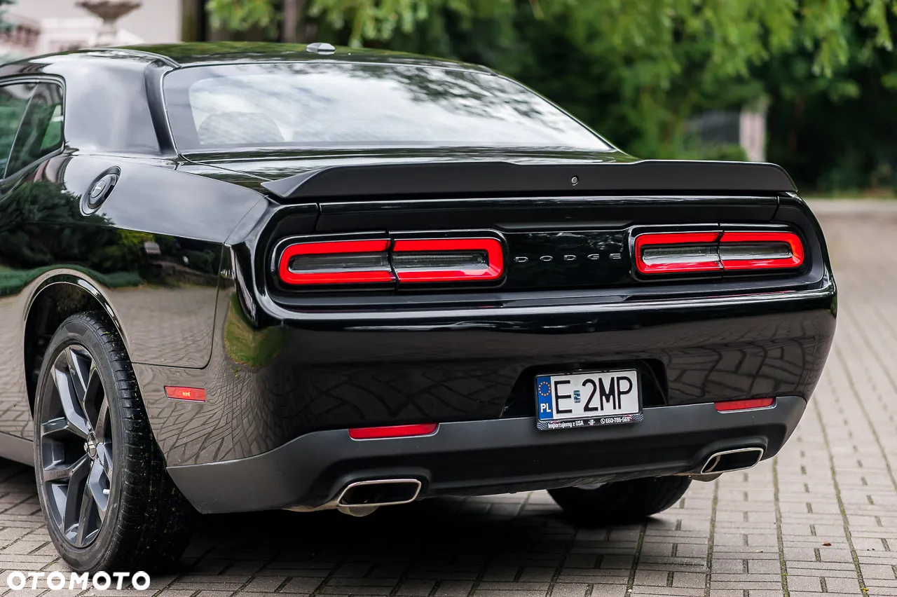 Dodge Challenger - 15