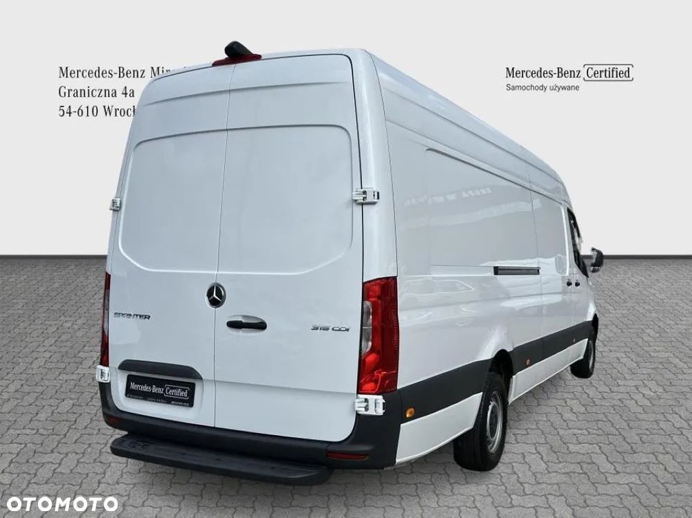 Mercedes-Benz Sprinter - 5