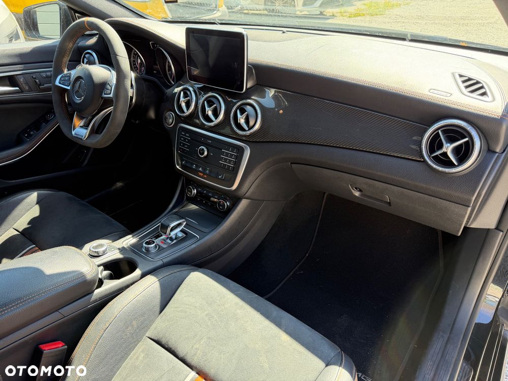 Mercedes-Benz CLA AMG 45 4Matic 7G-DCT Orange Art Edition - 9