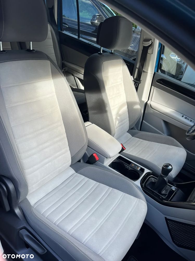 Volkswagen Touran 2.0 TDI BMT Highline - 12