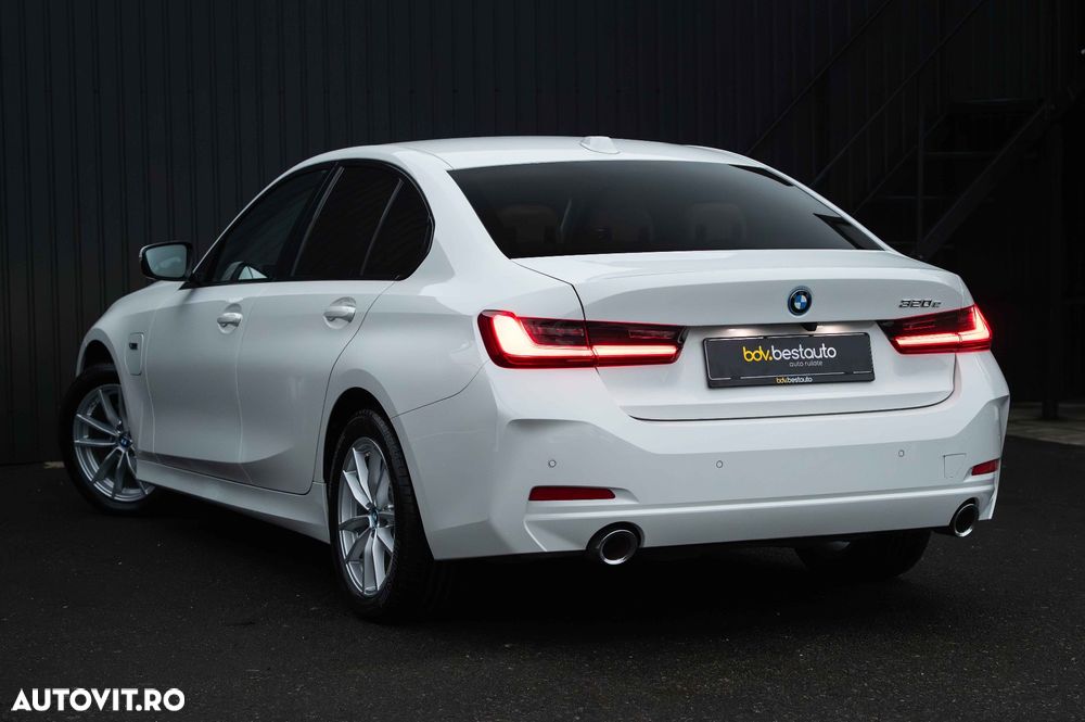 BMW Seria 3 320e Aut. - 7