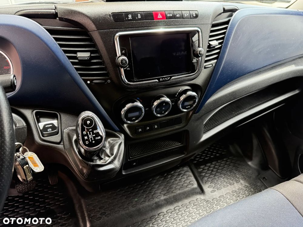 Iveco Daily L3H2 HI-MATIC - 28