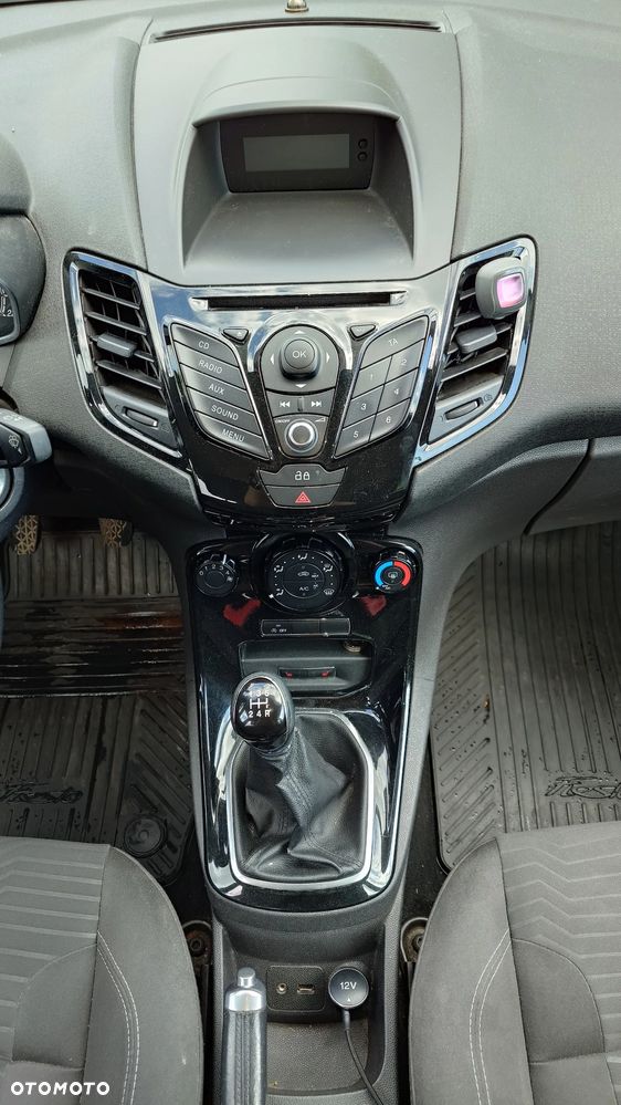 Ford Fiesta 1.0 EcoBoost Titanium - 8