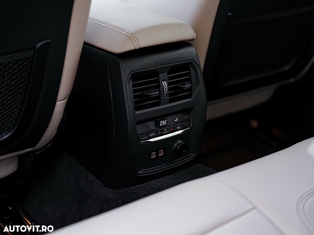 BMW Seria 3 330e Aut. Luxury Line - 20