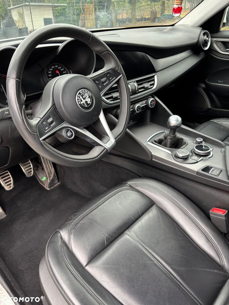 Alfa Romeo Giulia 2.2 D Turbo Super - 6